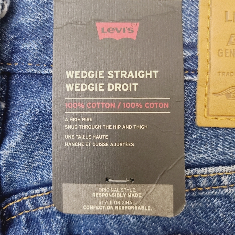 Levis Wedgie Straight Womens High Rise Distressed Blue Jeans NWT Size 27 - Picture 8 of 11